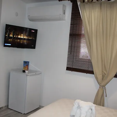 Imerek Stone House בית הארחה אלאקאטי