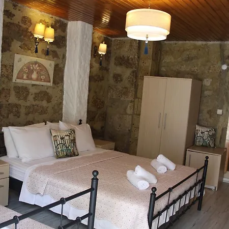 Pensión Imerek Stone House