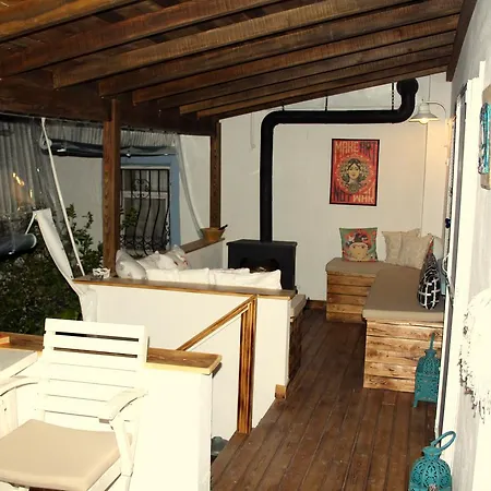 Pensión Imerek Stone House