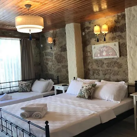 ゲストハウス Imerek Stone House 2*